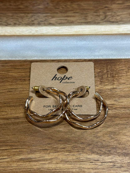 Hoop Earrings Collection – Gold, Silver, Chunky & Dainty Hoops for Every Style | Must-Have Women’s Jewelry
