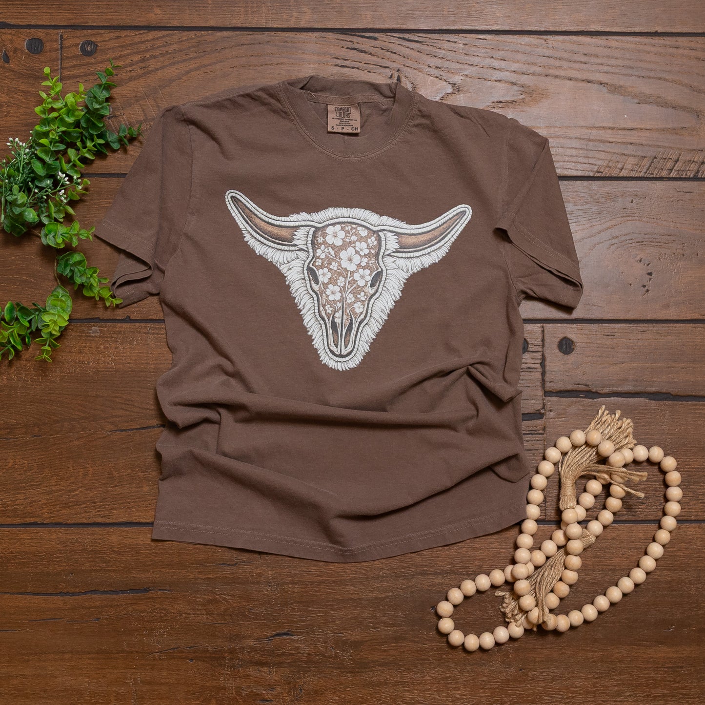 Boho Longhorn Graphic Tee – Floral Western Cow Skull Shirt