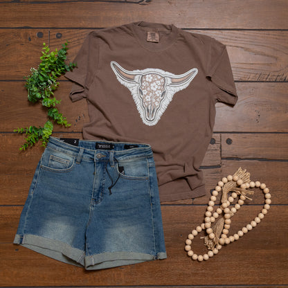 Boho Longhorn Graphic Tee – Floral Western Cow Skull Shirt