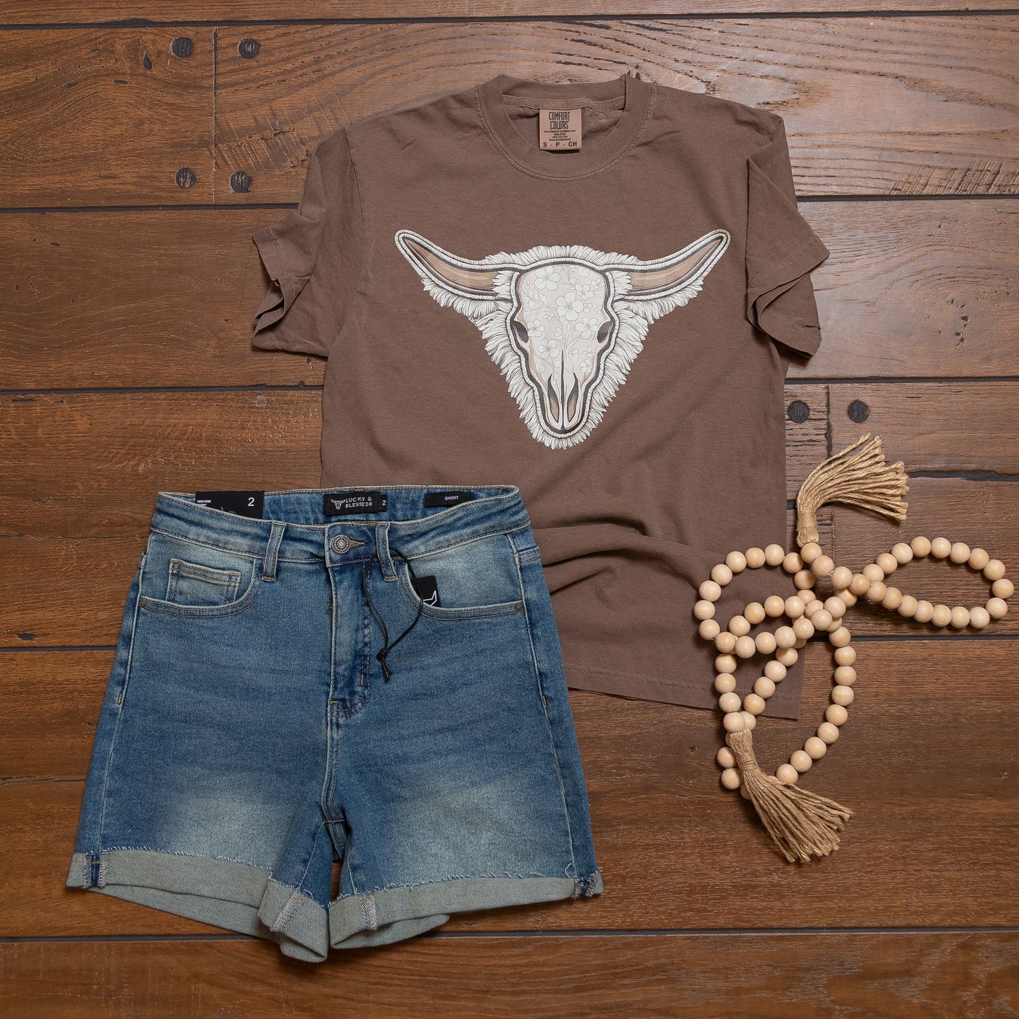 Boho Longhorn Graphic Tee – Floral Western Cow Skull Shirt