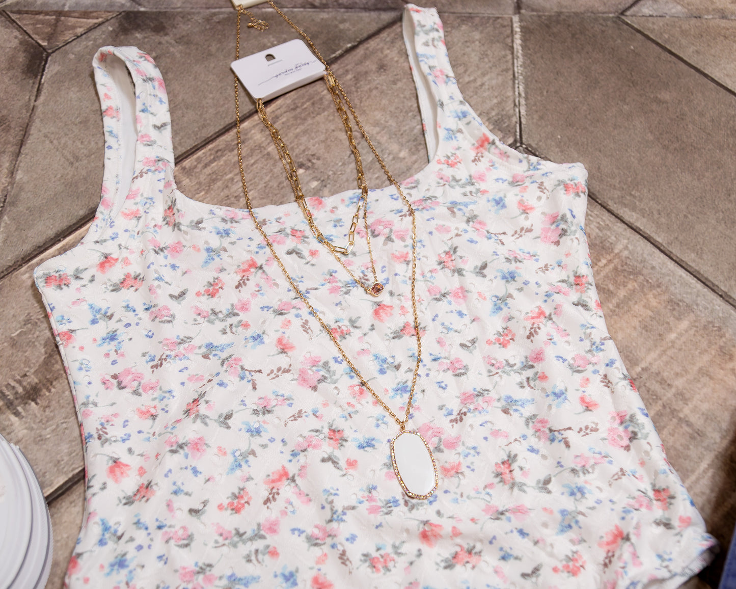 White Floral Textured Bodysuit – Square Neck Sleeveless Fit