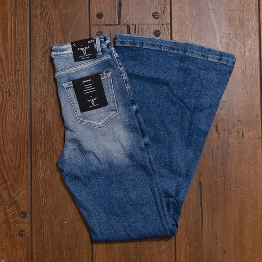 Lucky & Blessed high rise dark wash trouser jeans”
“33.5 inch inseam trouser jeans for tall women – B7 Boutique”
“Structured dark denim for regular and plus sizes”