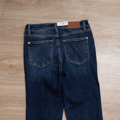 Judy Blue High Waist Trouser Flare Jeans – Curve-Hugging with Retro ’70s Flare 🌟