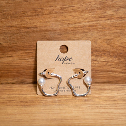 Silver Pearl Twist Hoop Earrings – Hypoallergenic & Nickel-Free
