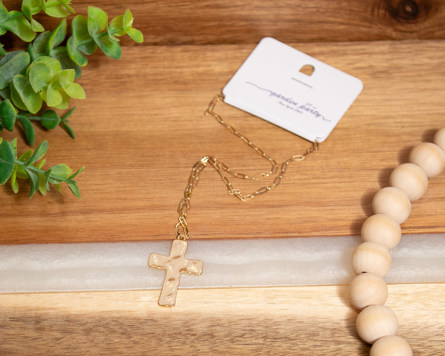✨ Faith & Shine Necklace – Gold Hammered Cross Pendant on Paperclip Chain