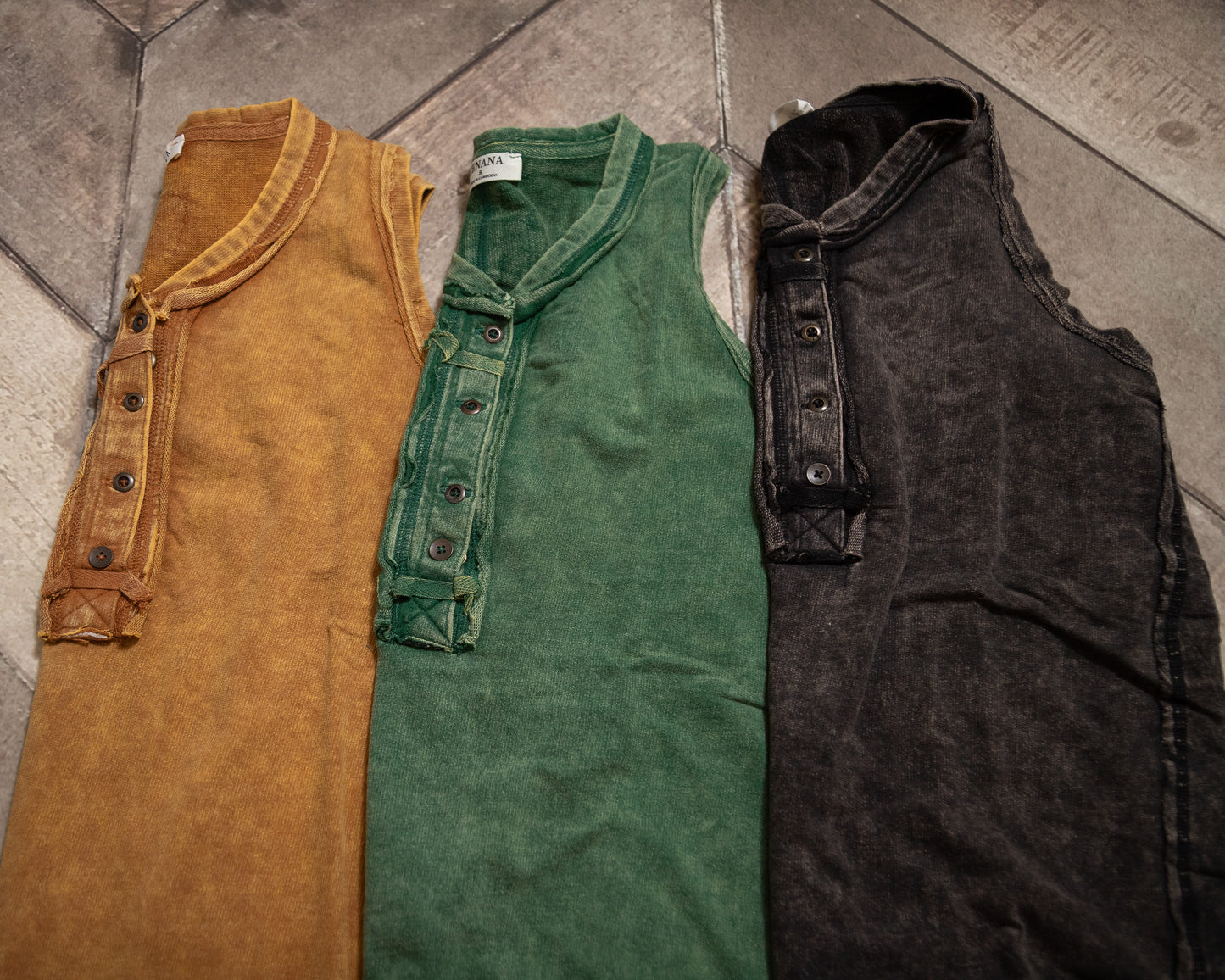 Zenana Washed Half‑Button Raw Edge Sleeveless Henley Top | Vintage Mineral Wash Tank