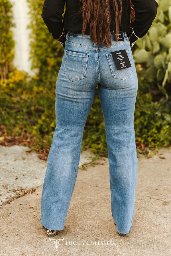 western style wide leg jeans with raw hem detail