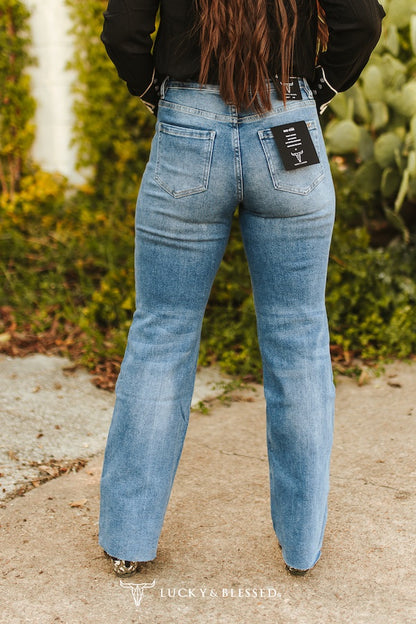 western style wide leg jeans with raw hem detail