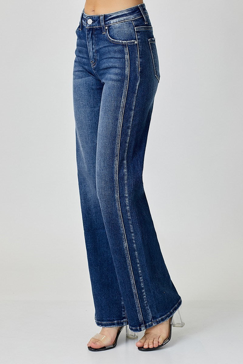 MID RISE STRAIGHT JEANS by Risen