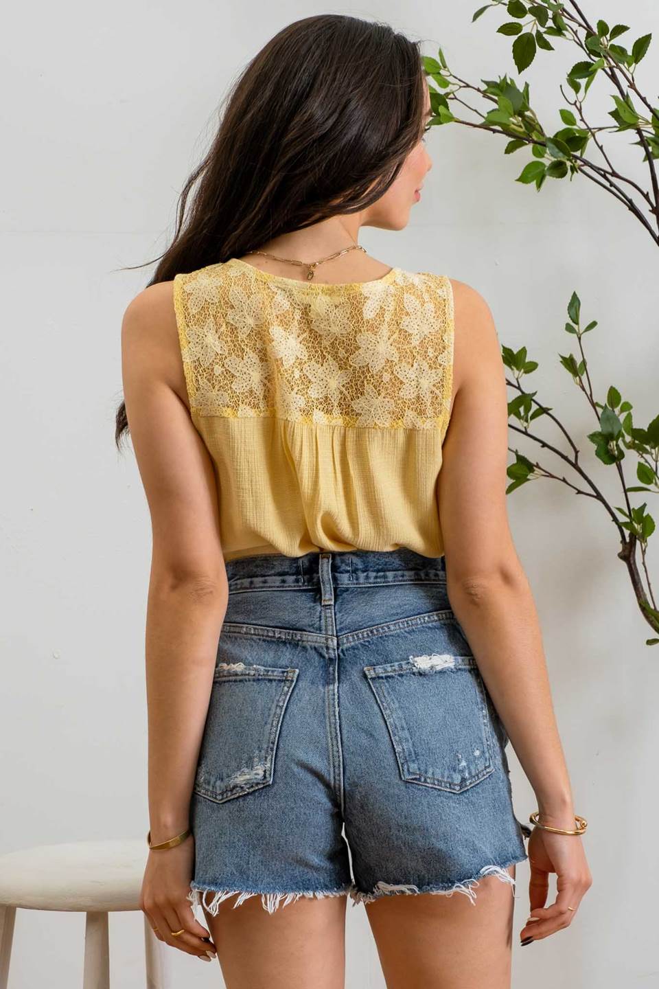 LACE BACK SLEEVELESS TOP Blu Pepper