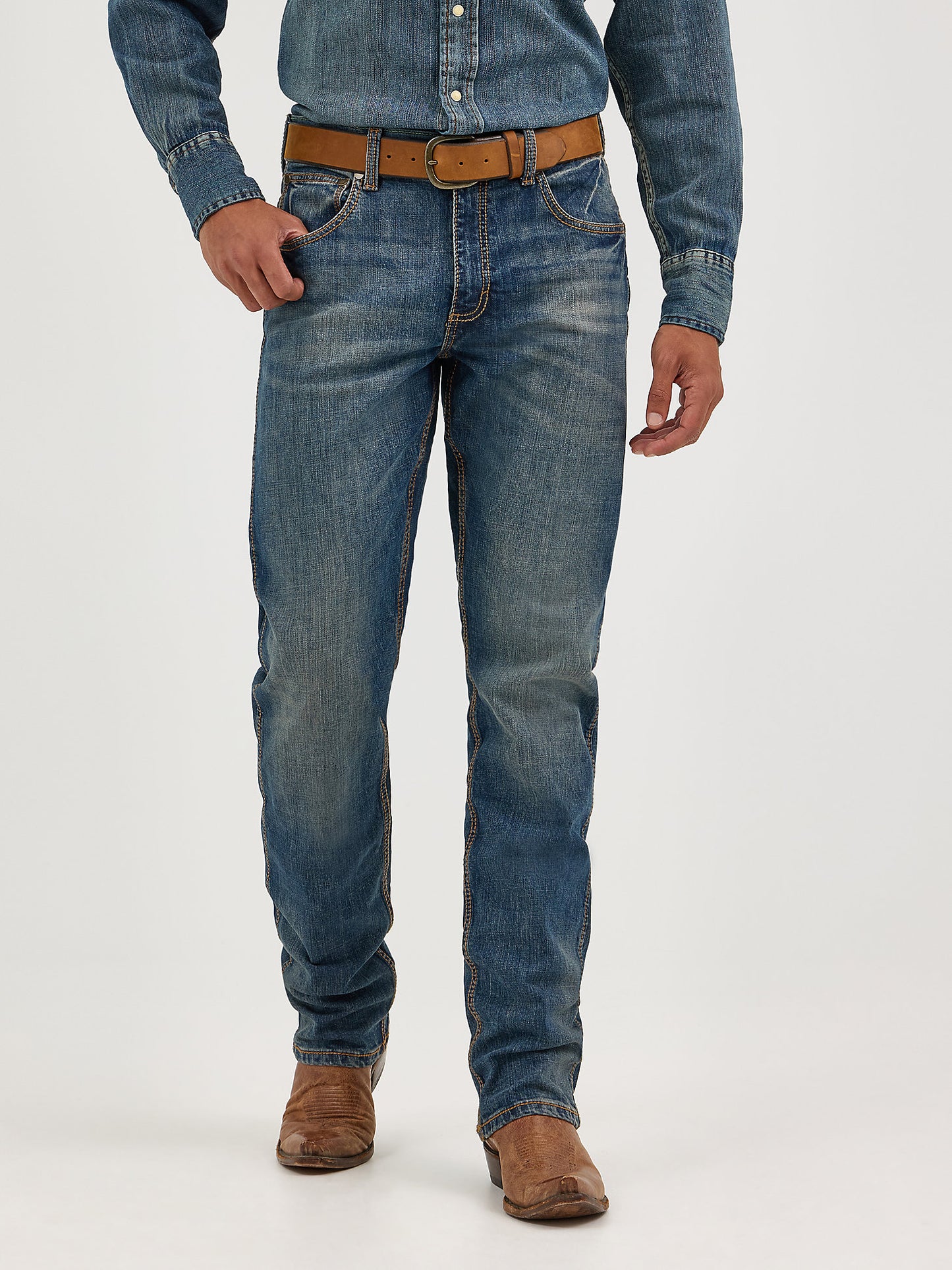 MEN'S WRANGLER RETRO® SLIM FIT STRAIGHT LEG JEAN IN BOZEMAN WLT88BZ