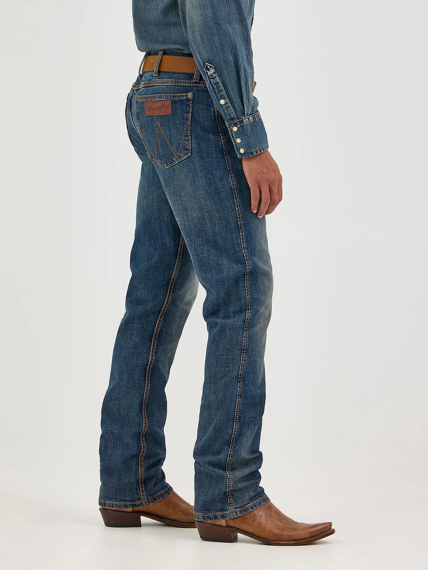 MEN'S WRANGLER RETRO® SLIM FIT STRAIGHT LEG JEAN IN BOZEMAN WLT88BZ