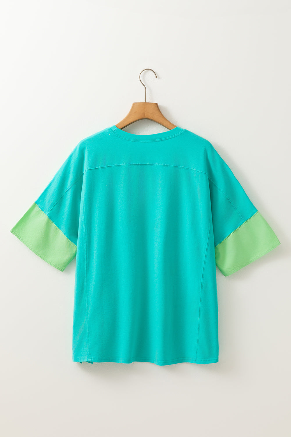 Frayed Star Patch Oversize Tee – Casual & Cool Graphic Top