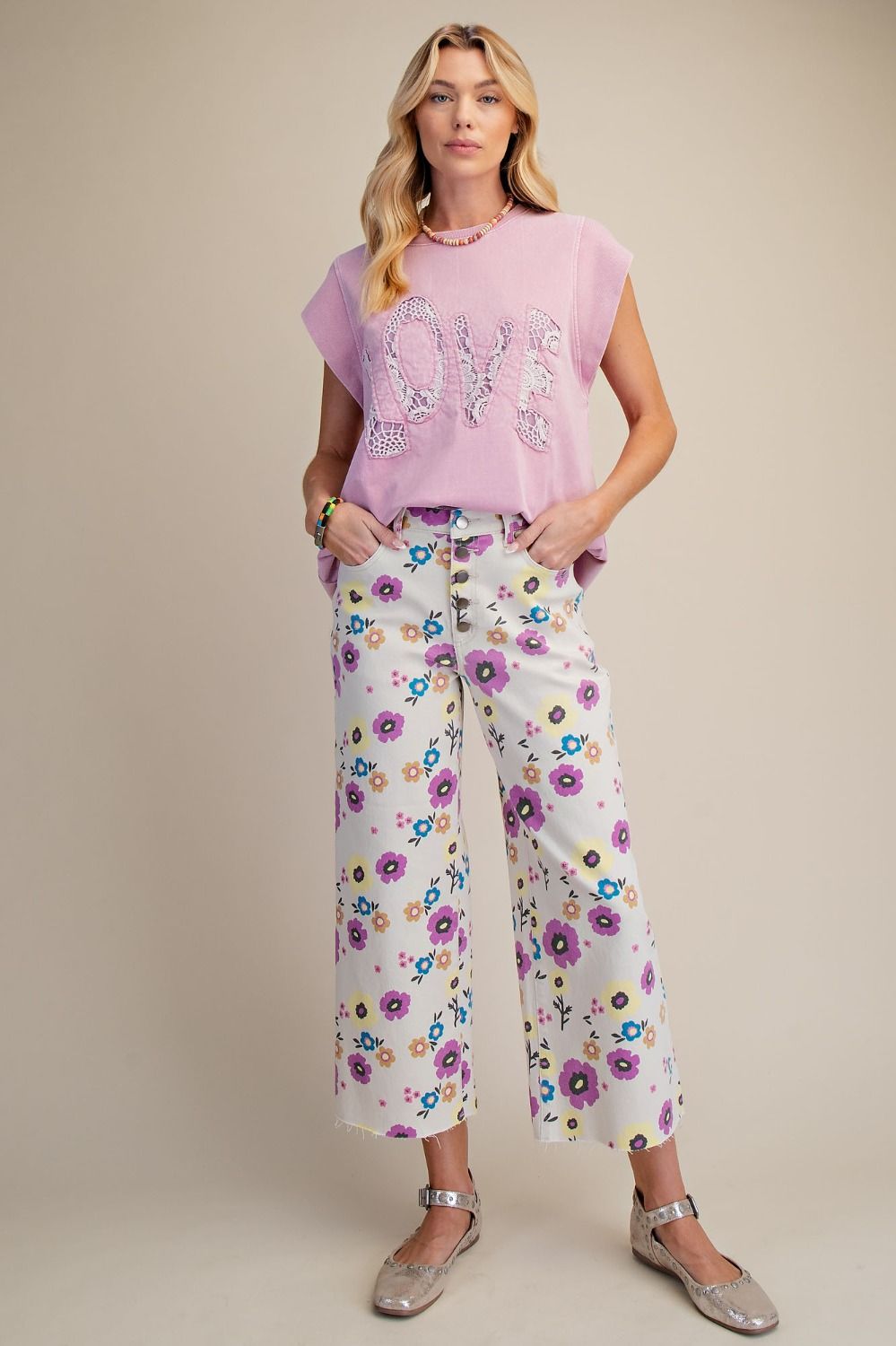 Bloom Babe Floral Wide Leg Pants – High Rise Cropped Twill Pants with Frayed Hem