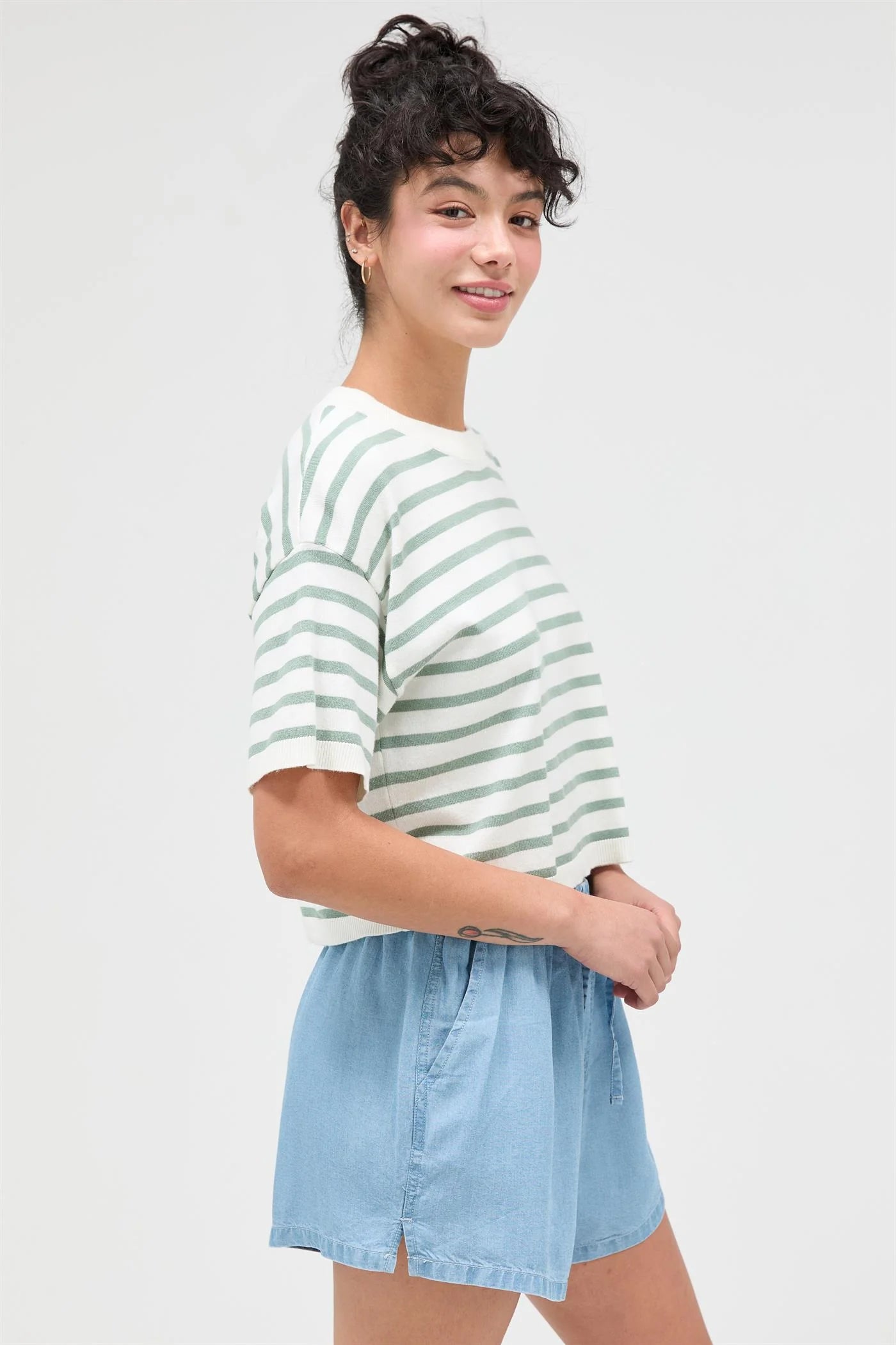 Feelin’ Fine Striped Crop – Round Neck Short Sleeve Boxy Tee