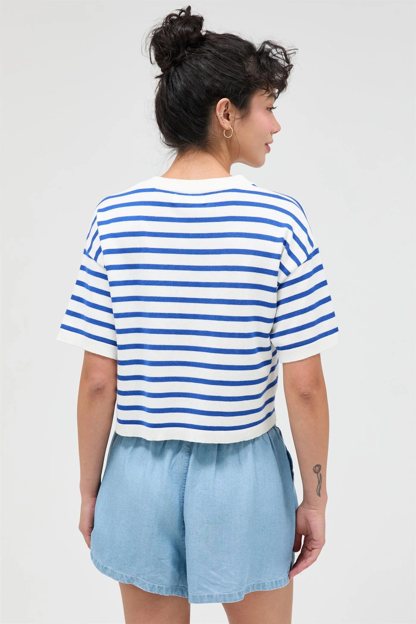 Feelin’ Fine Striped Crop – Round Neck Short Sleeve Boxy Tee