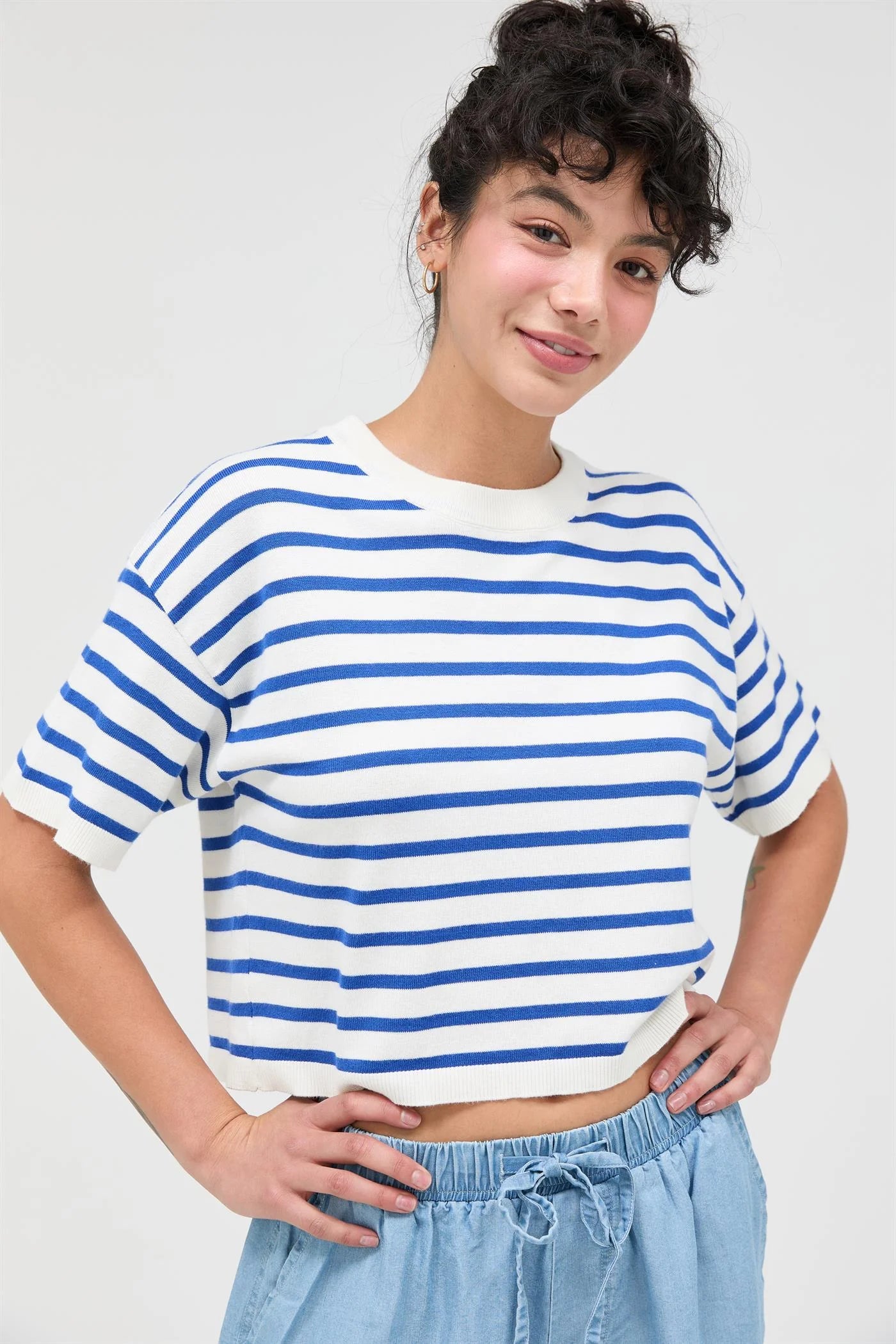 Feelin’ Fine Striped Crop – Round Neck Short Sleeve Boxy Tee