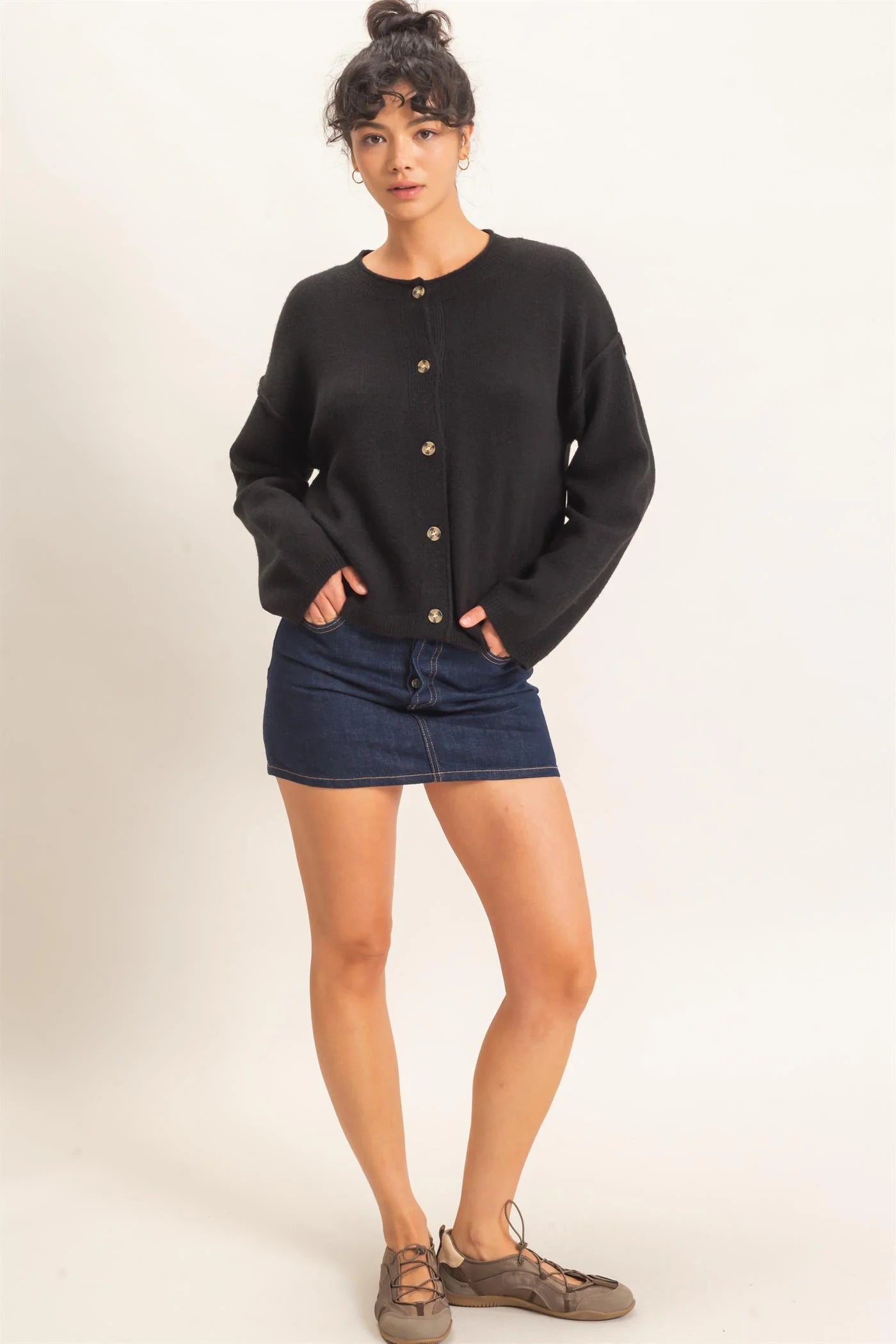 Double Zero Easy Layer Button-Front Cardigan | DZ26E269 Loose Fit Crew Neck Sweater