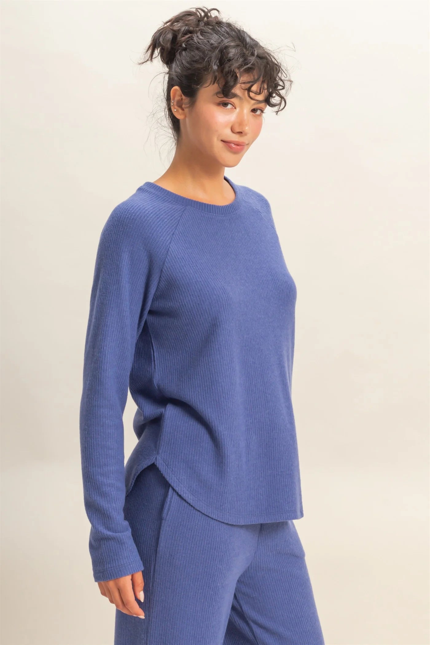 Brushed Waffle Raglan Long Sleeve Casual Top – Soft Cozy Textured Knit