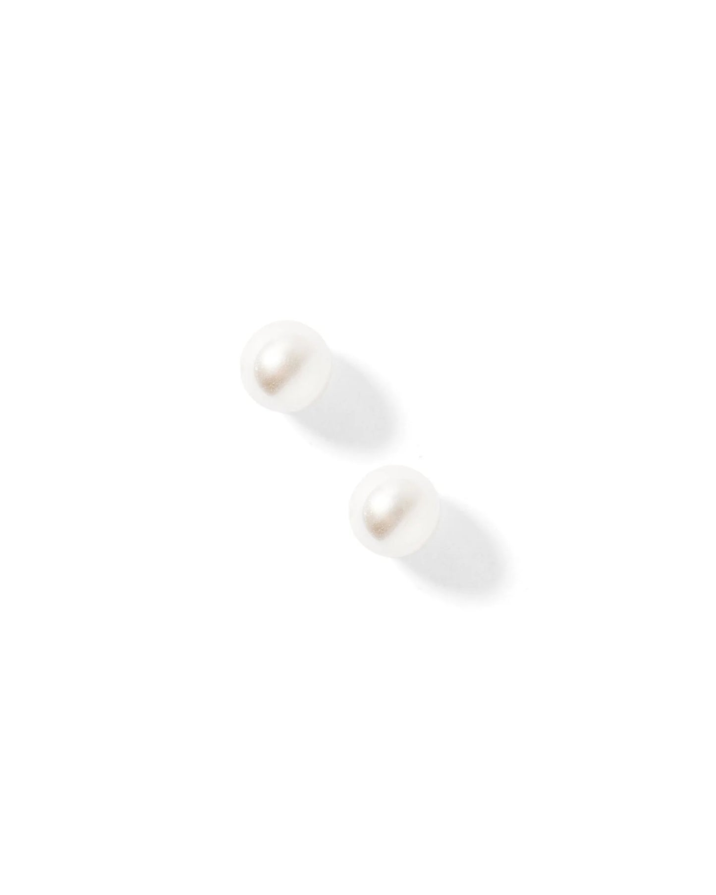 Linny Co. Payton Pearl White Screwback Stud Earrings | 5mm Hypoallergenic Flat Back Earrings